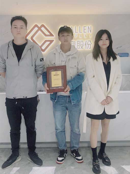 恭喜成都的周先生签约加盟帽牌货冒菜