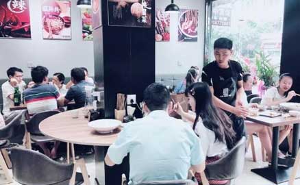 帽牌货冒菜加盟店是如何做到日赚八千？