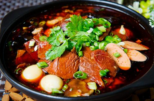 选对地点，冒菜店生意兴??！