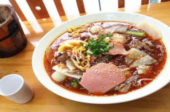 开一家冒菜店要多少钱，想做冒菜的一定要看看