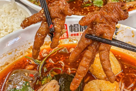 镇上开一家冒菜要多少钱