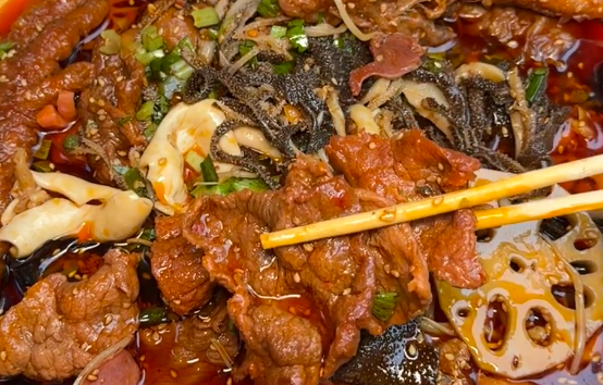 冒菜摆摊零基础咋搞？帽牌货冒菜教你轻松出摊