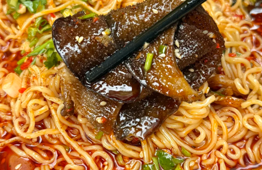 想学做冒菜开店靠谱吗？帽牌货这样学准没错